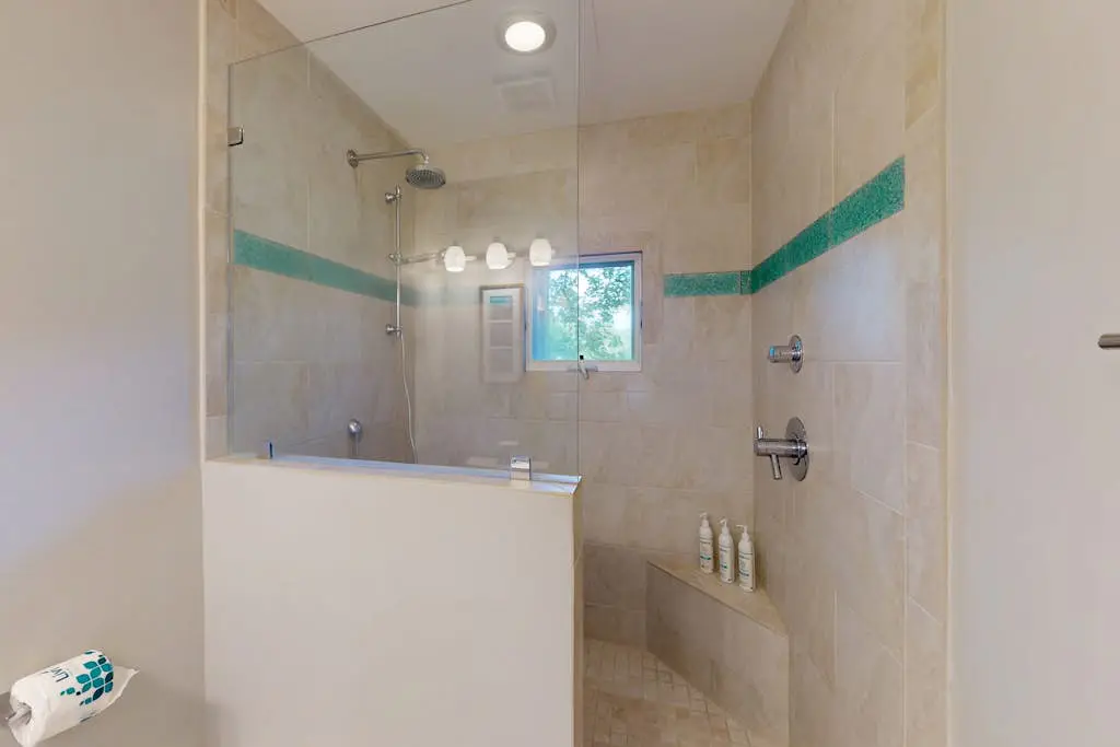 Golf course-view condo with on-site pool, tennis, & private patio