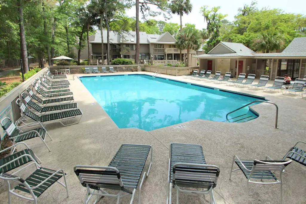 Dog-Friendly Townhouse with Shared Pool, Easy Beach Access, and Golf