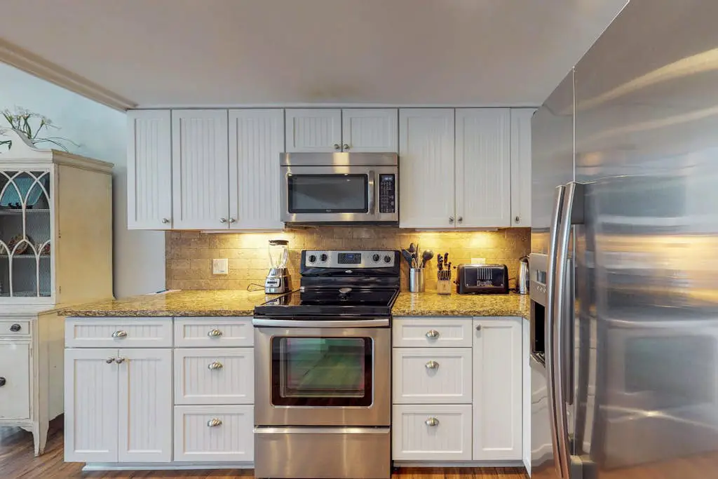 Dog-Friendly Townhouse with Shared Pool, Easy Beach Access, and Golf