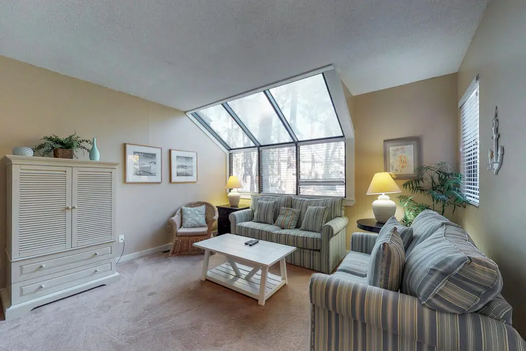 Dog-Friendly Townhouse with Shared Pool, Easy Beach Access, and Golf