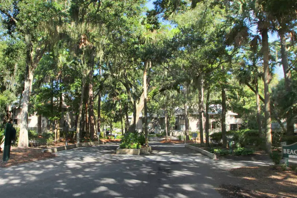 Dog-Friendly Townhouse with Shared Pool, Easy Beach Access, and Golf
