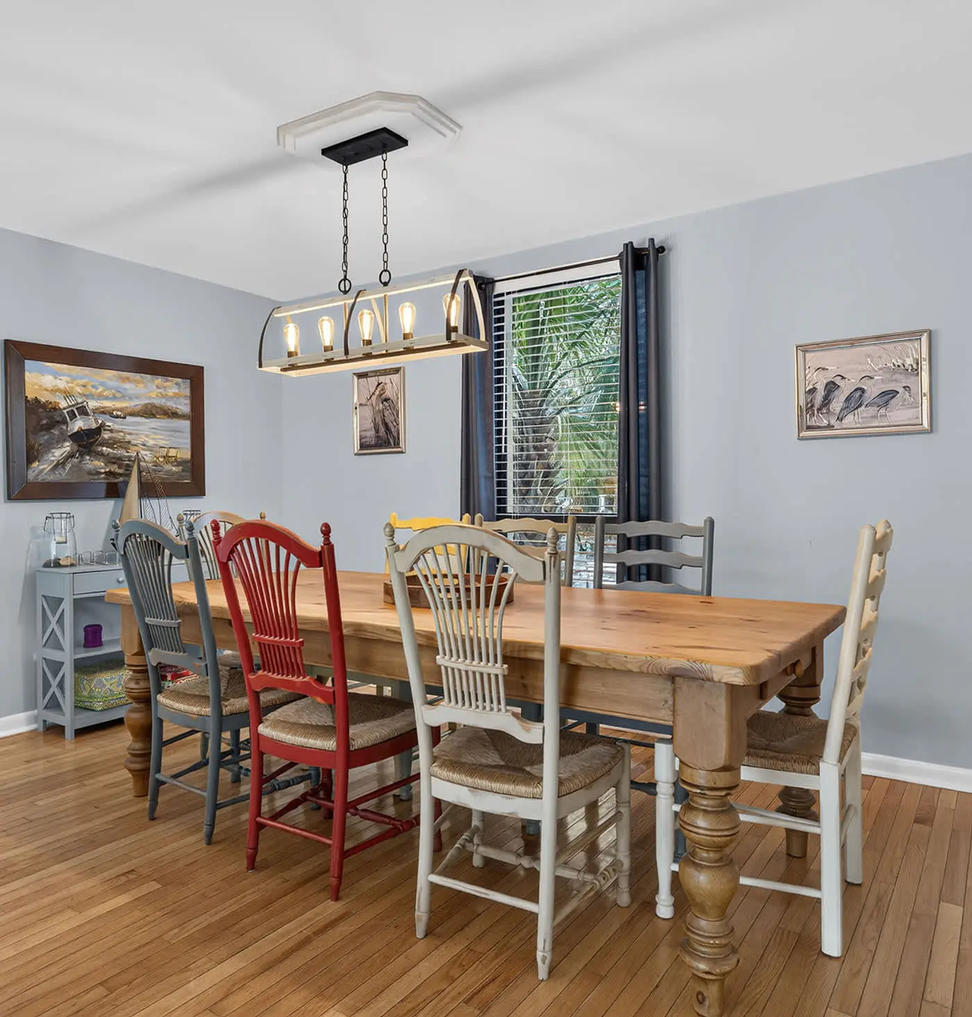 Beach access condo with deck, pool, washer dryer, and AC - snowbird-friendly