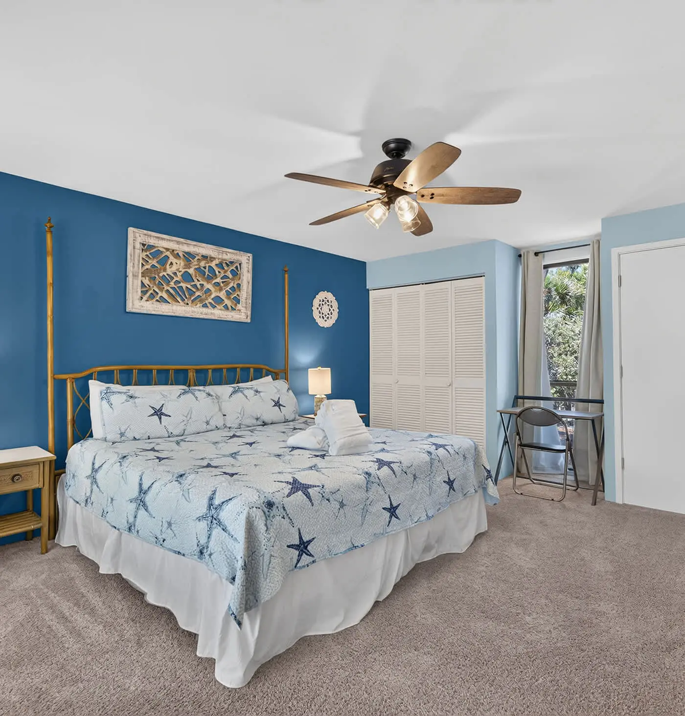 Beach access condo with deck, pool, washer dryer, and AC - snowbird-friendly
