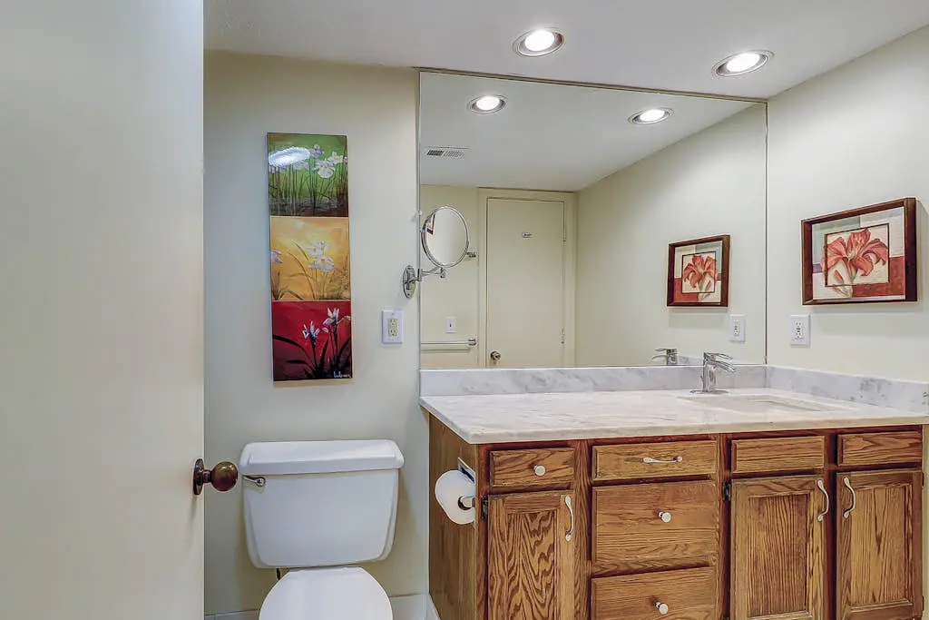 Golf course-view condo near beach with pool & private deck - dog-friendly