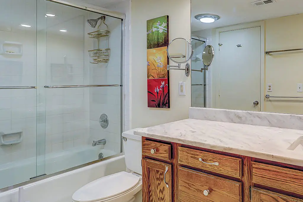 Golf course-view condo near beach with pool & private deck - dog-friendly