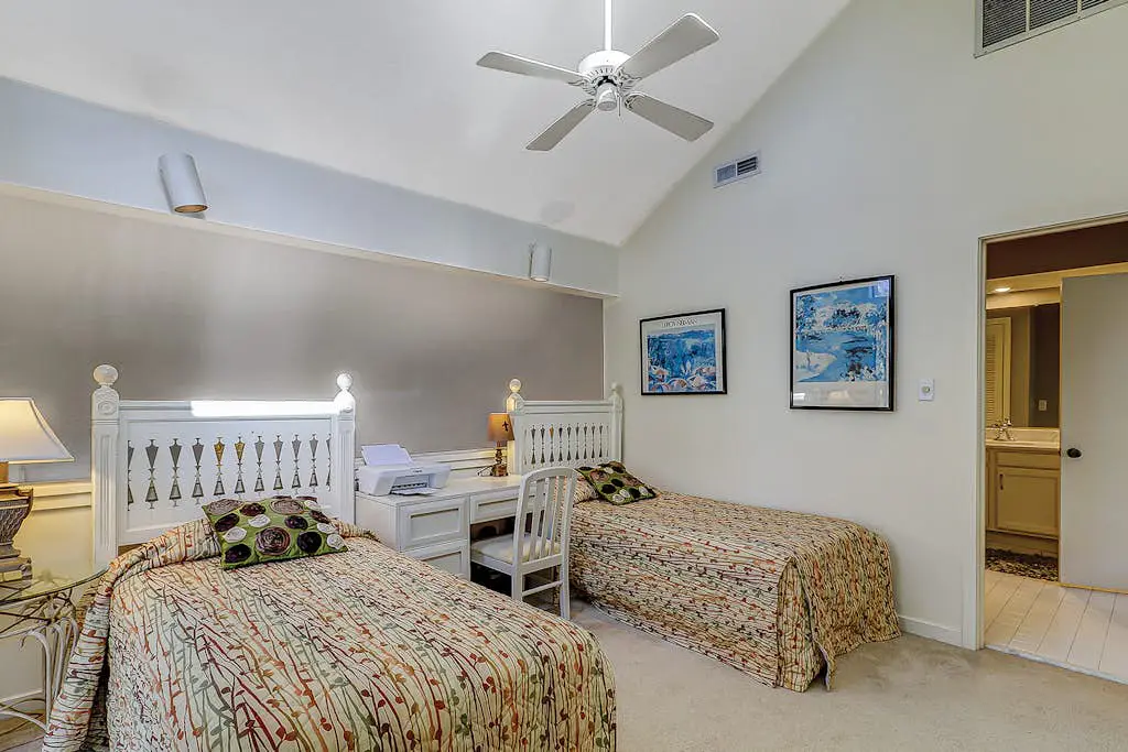 Golf course-view condo near beach with pool & private deck - dog-friendly