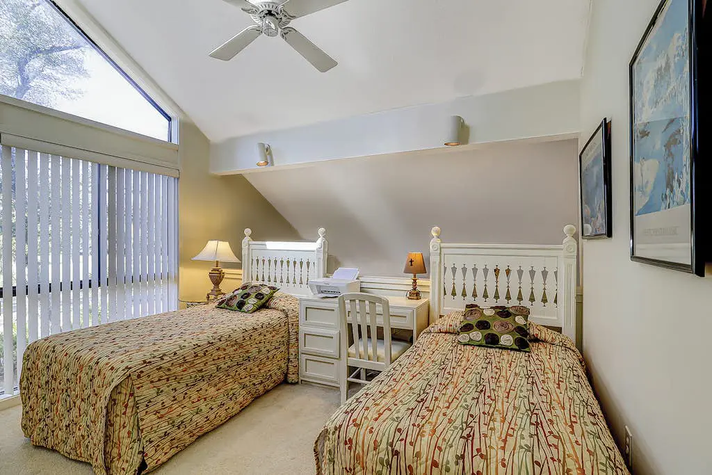 Golf course-view condo near beach with pool & private deck - dog-friendly