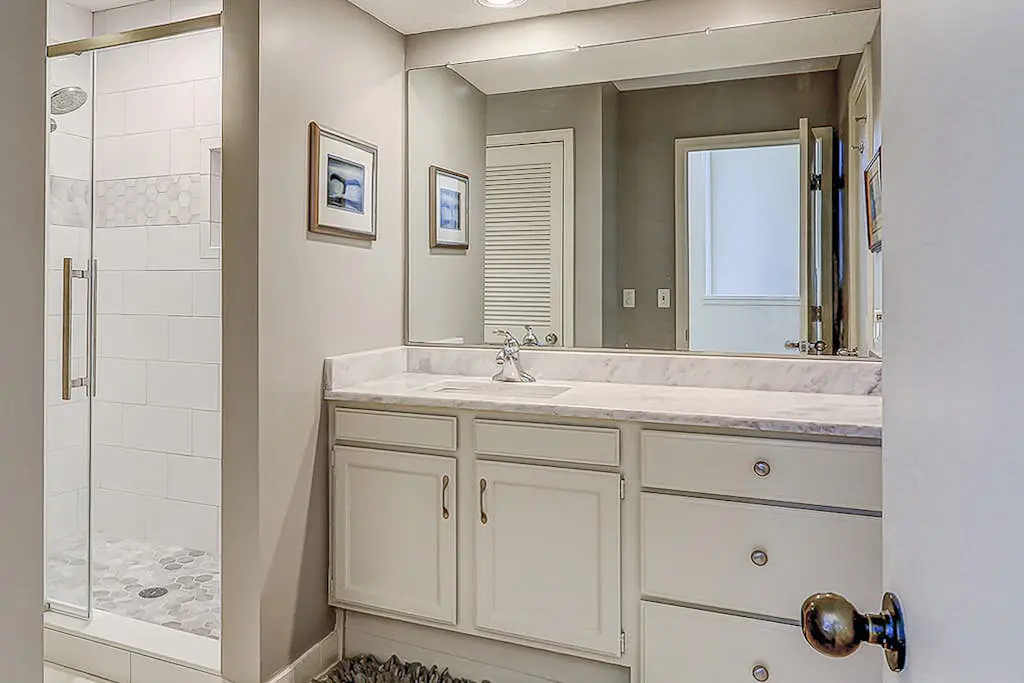 Golf course-view condo near beach with pool & private deck - dog-friendly