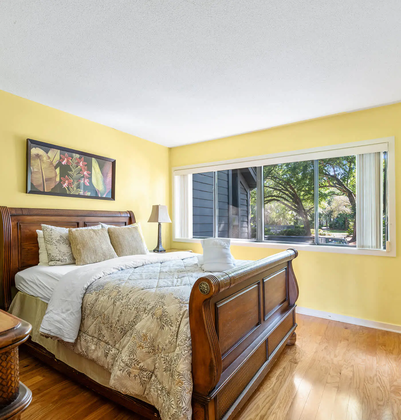 Golf course-view condo near beach with pool & private deck - dog-friendly