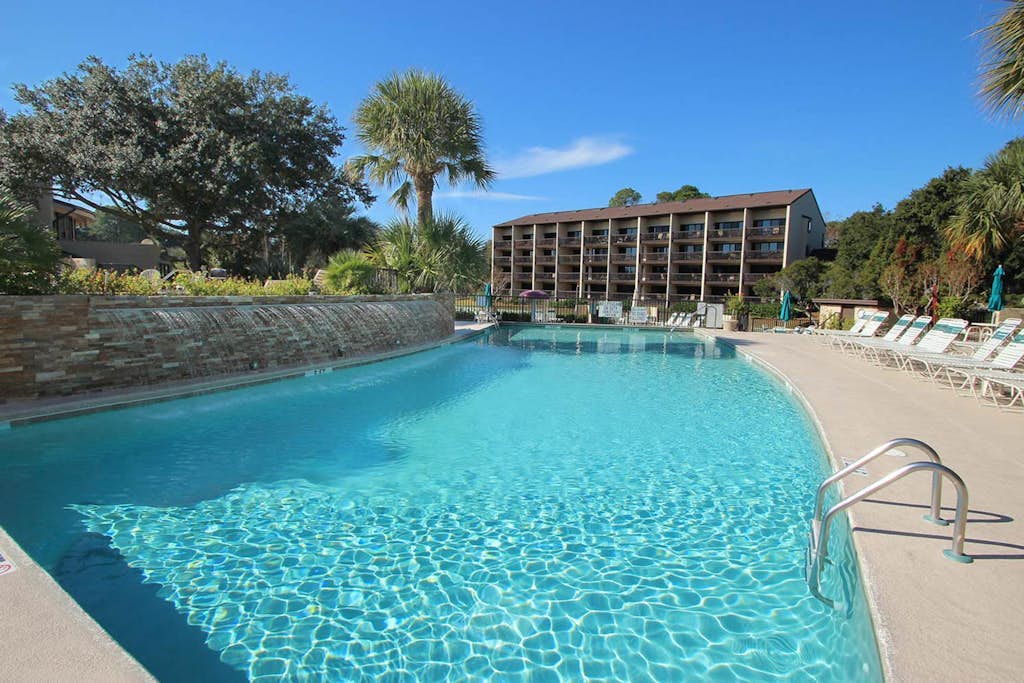 Island Club 108