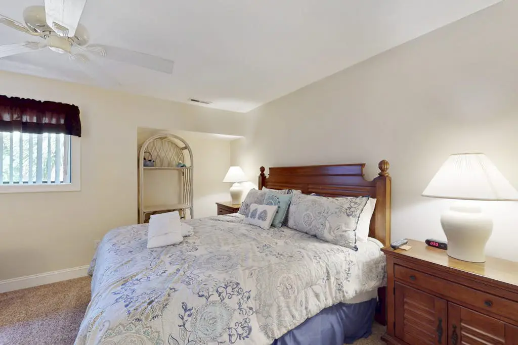 Sunlit Sea Escape with Al Fresco Dining, Loft, Grill, Shared Pool