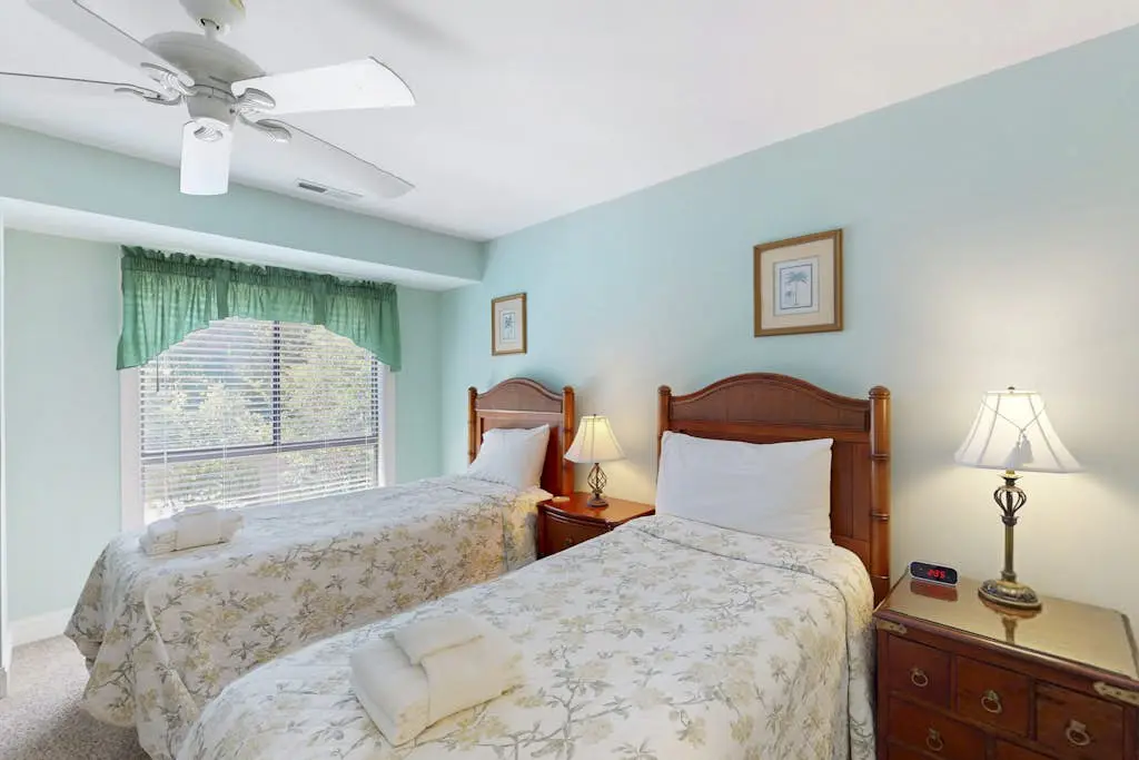 Sunlit Sea Escape with Al Fresco Dining, Loft, Grill, Shared Pool