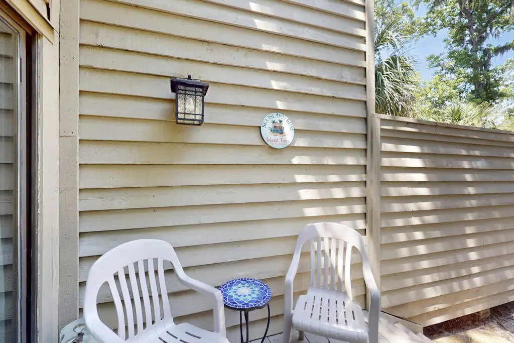 Sunlit Sea Escape with Al Fresco Dining, Loft, Grill, Shared Pool