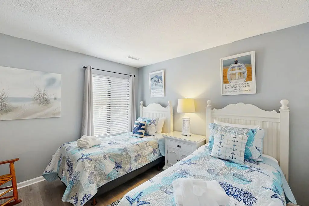 Sunny Villa with Spacious Decks, Al Fresco Dining, & Shared Pool - Nearby Beach Access