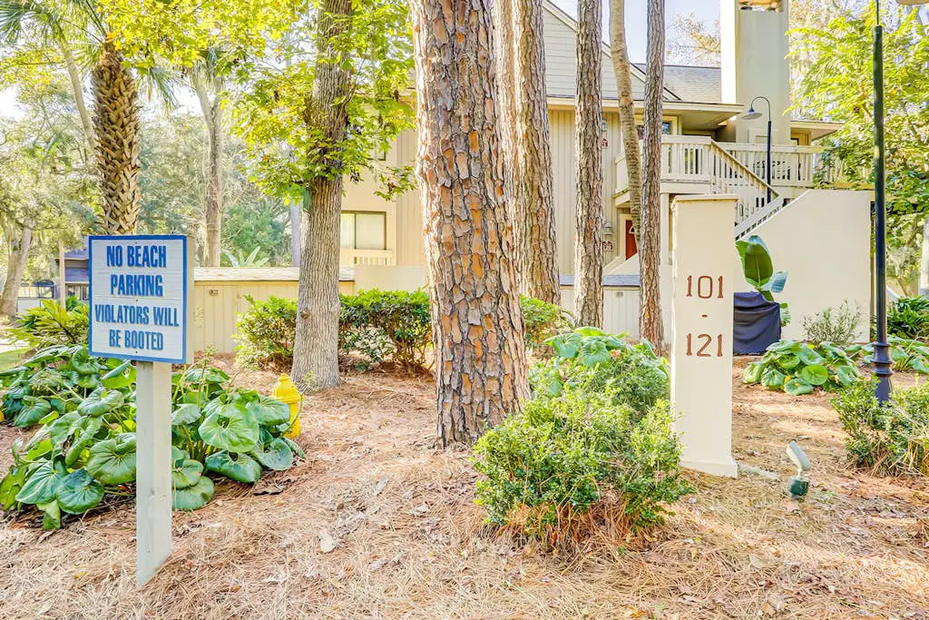 Sunny Villa with Spacious Decks, Al Fresco Dining, & Shared Pool - Nearby Beach Access