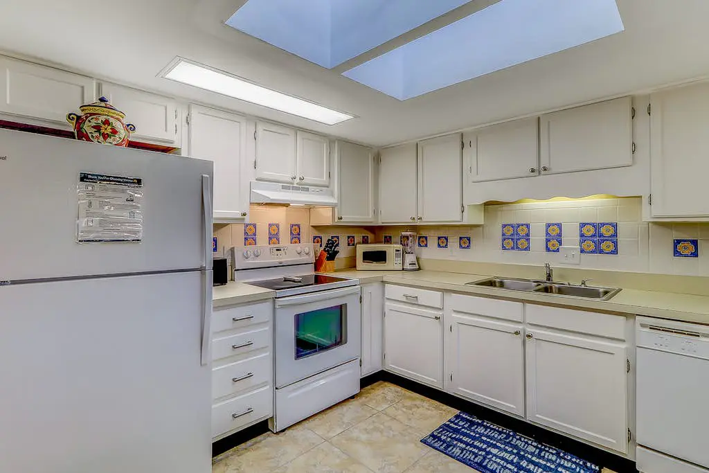 Welcoming Condo with Lagoon Views, Deck, Shared Pool & Nearby Beach Access