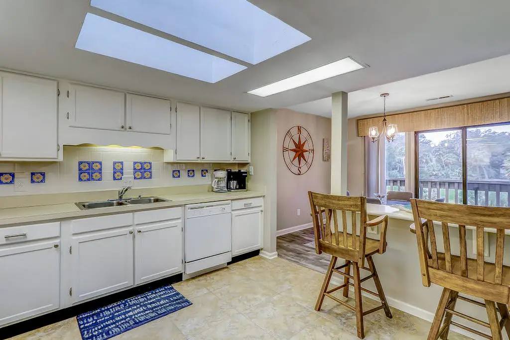 Welcoming Condo with Lagoon Views, Deck, Shared Pool & Nearby Beach Access