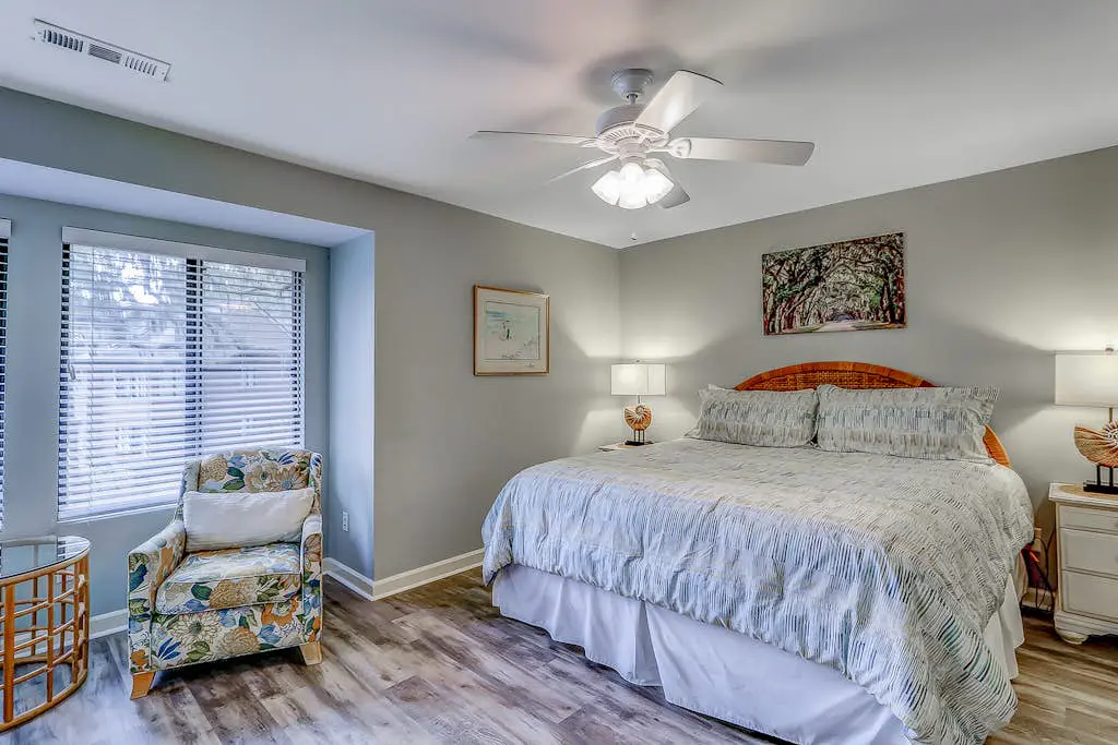 Welcoming Condo with Lagoon Views, Deck, Shared Pool & Nearby Beach Access