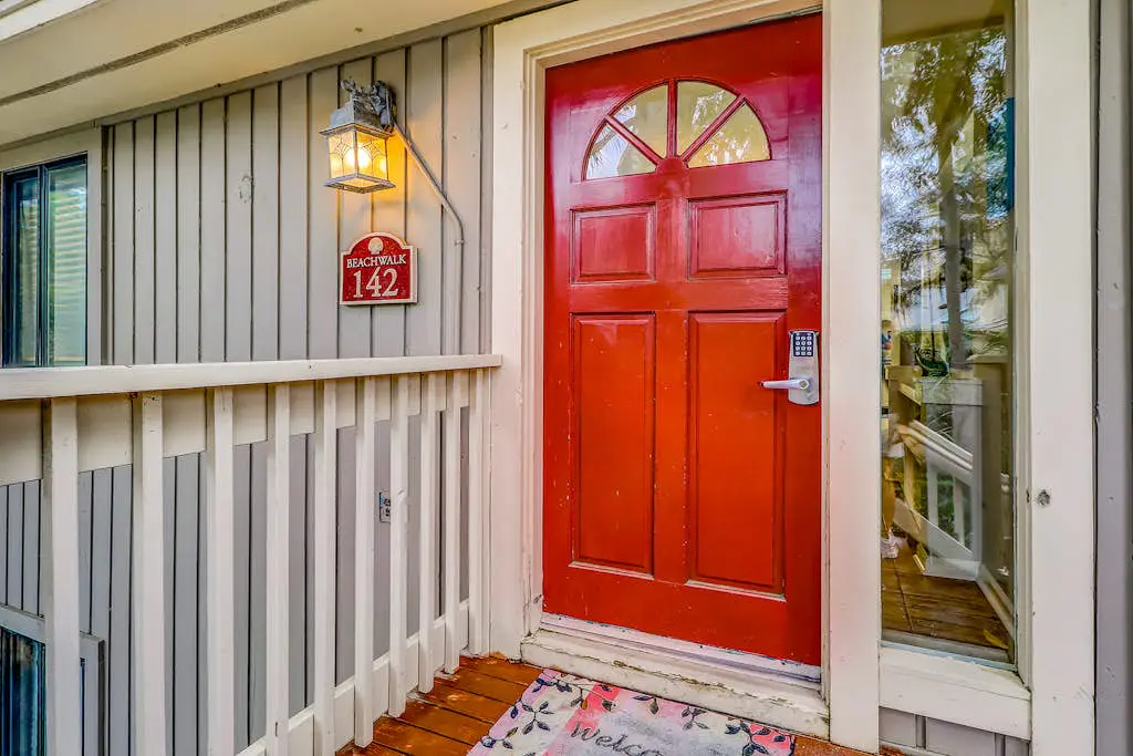 Welcoming Condo with Lagoon Views, Deck, Shared Pool & Nearby Beach Access