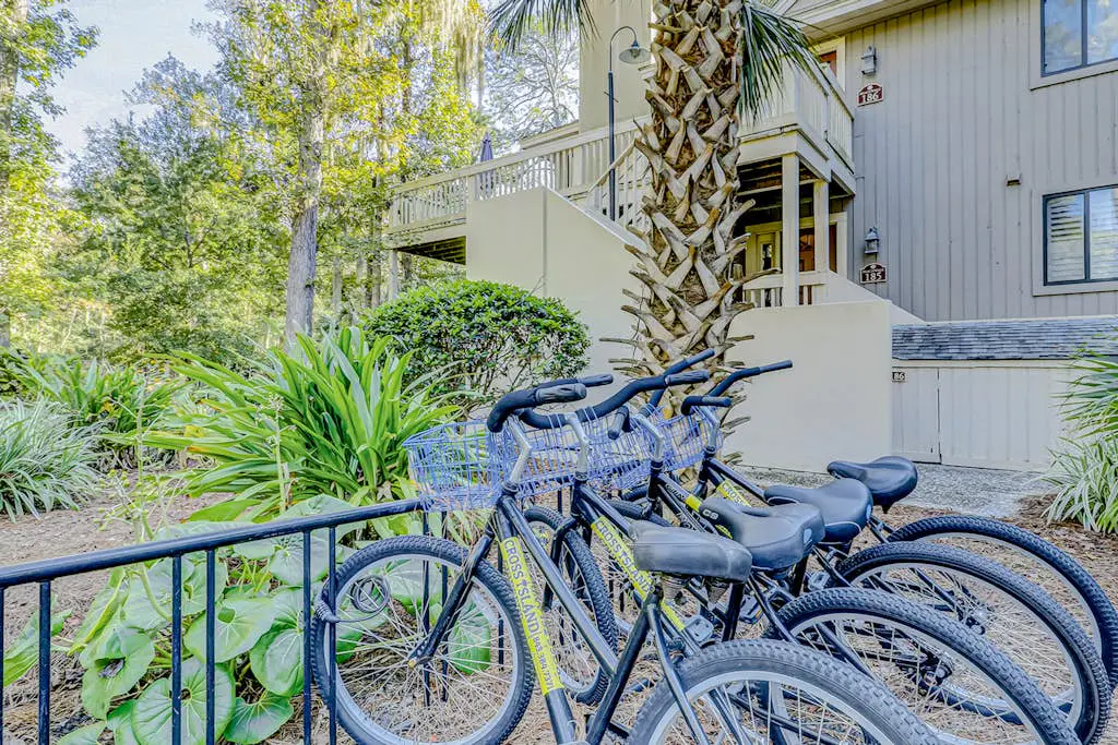 Welcoming Condo with Lagoon Views, Deck, Shared Pool & Nearby Beach Access