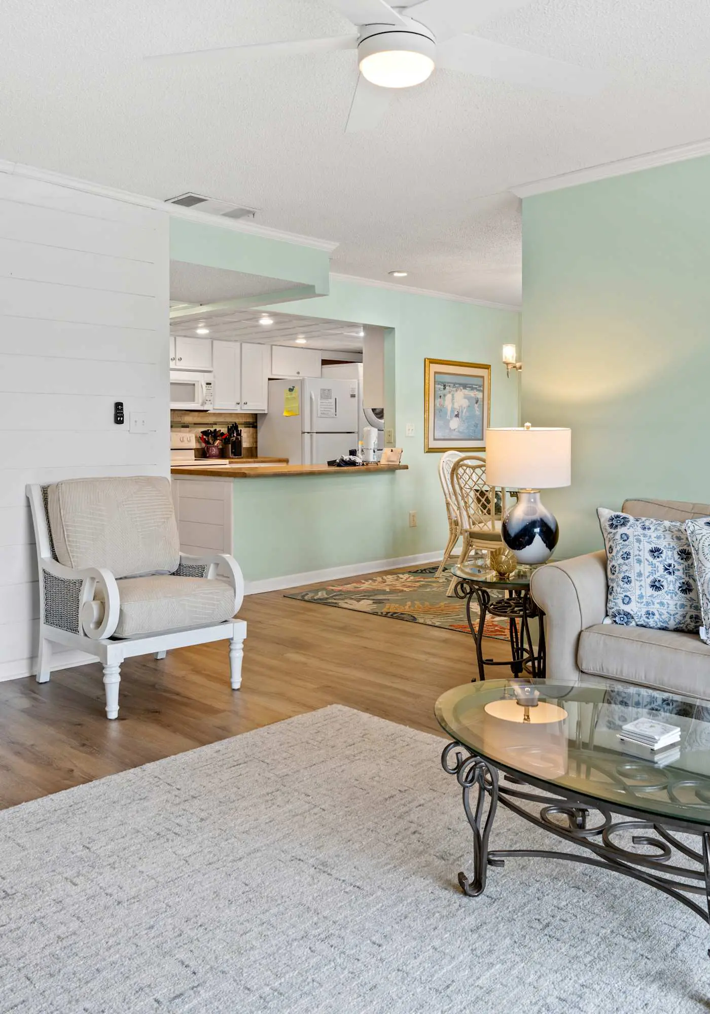 Cozy Villa with Private Balcony, Shared Pool & Hot Tub - Walk to the Beach