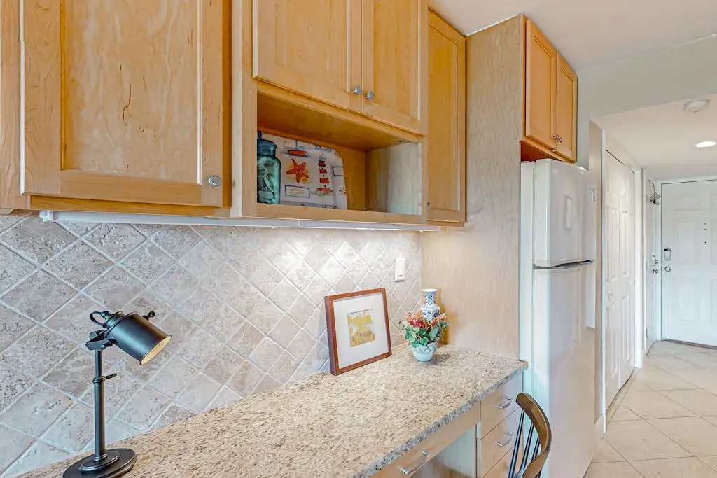 Charming Ground Floor studio condo near beach with tennis, pickleball, & water views