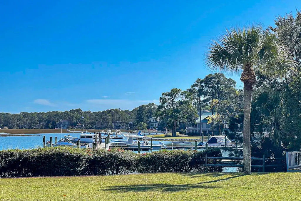Charming Ground Floor studio condo near beach with tennis, pickleball, & water views