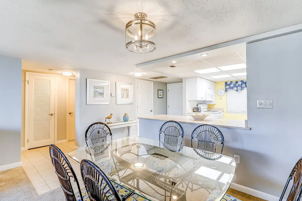 Ocean-View Condo with Beach Access, Tennis, Playground, Shared Pool & Hot Tub