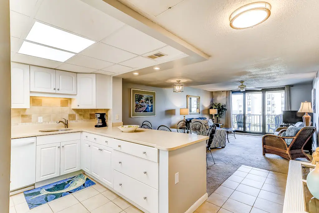 Ocean-View Condo with Beach Access, Tennis, Playground, Shared Pool & Hot Tub