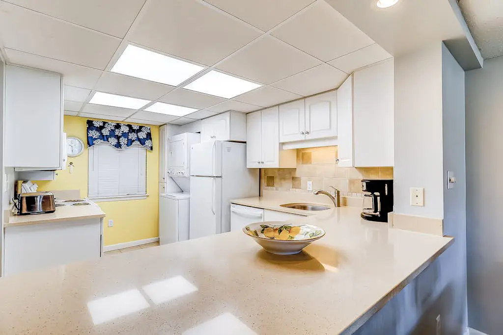 Ocean-View Condo with Beach Access, Tennis, Playground, Shared Pool & Hot Tub