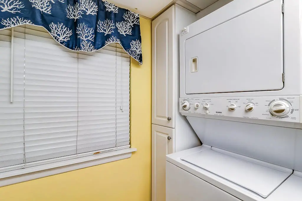 Ocean-View Condo with Beach Access, Tennis, Playground, Shared Pool & Hot Tub