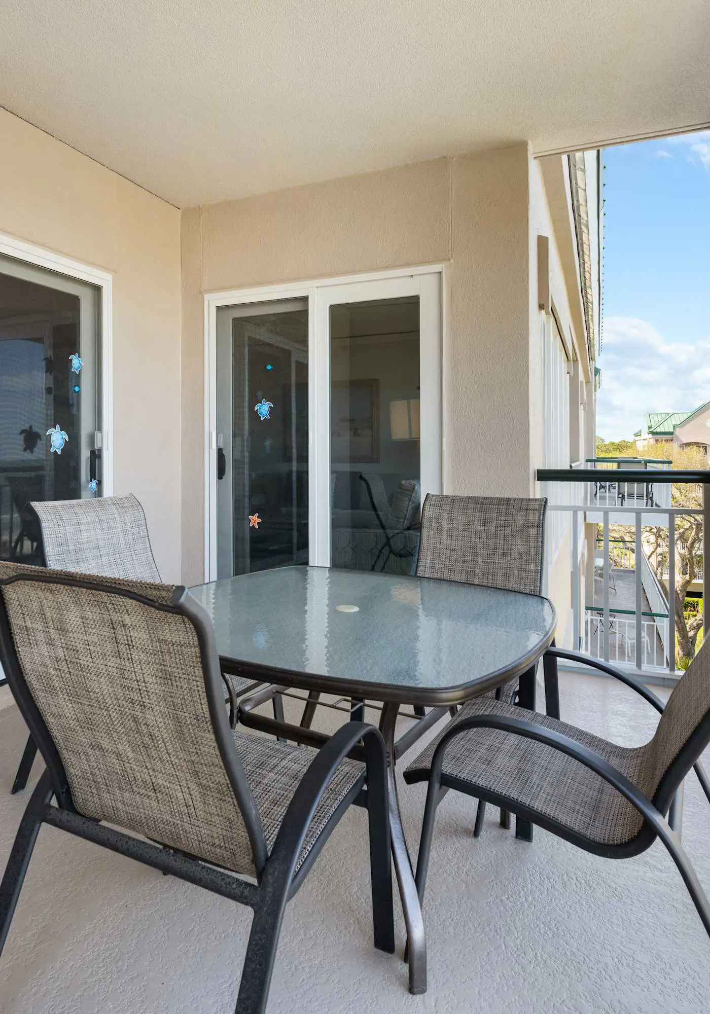 Stunning beach condo with two ocean-view balconies, shared pool & hot tub