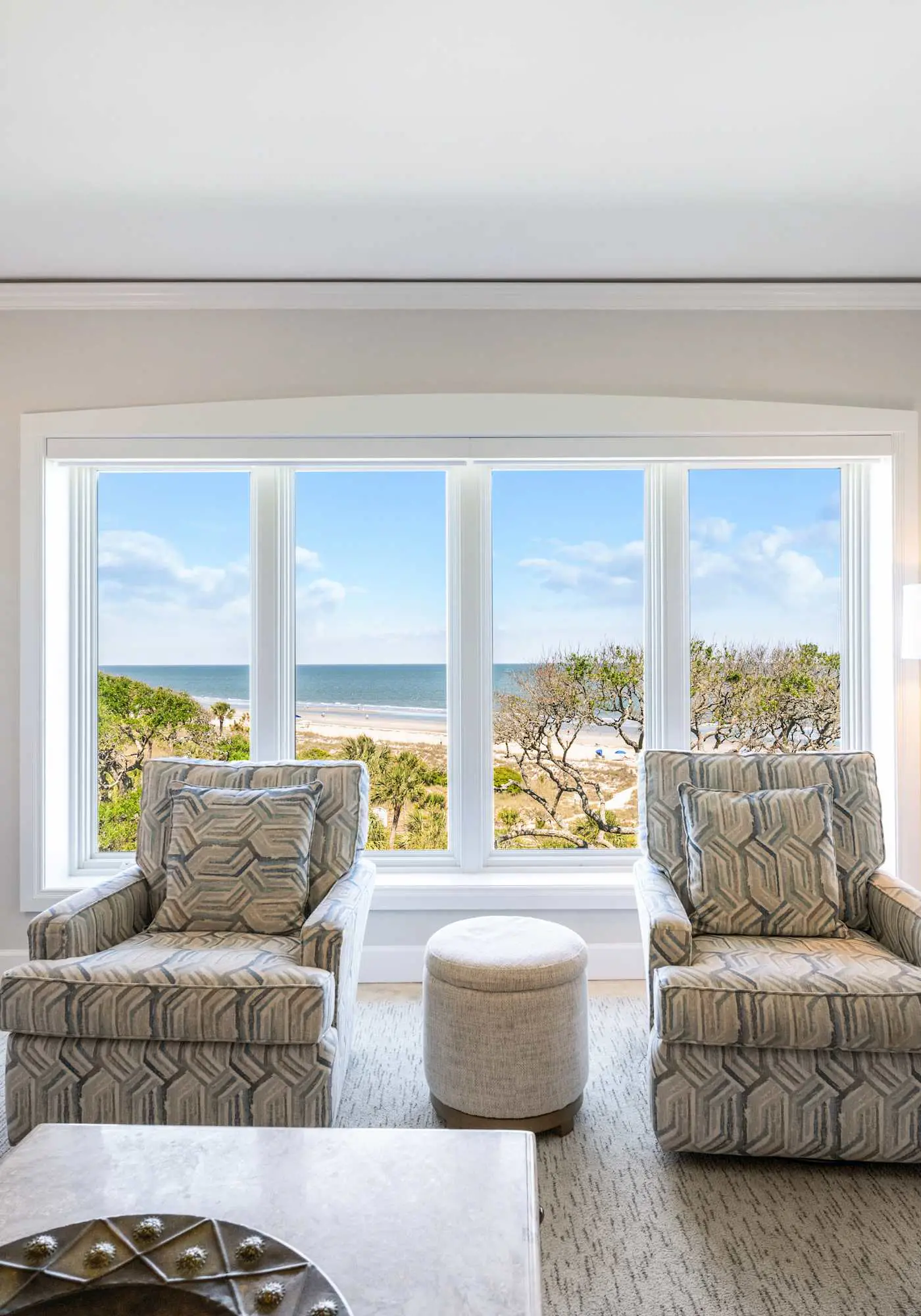 Stunning beach condo with two ocean-view balconies, shared pool & hot tub