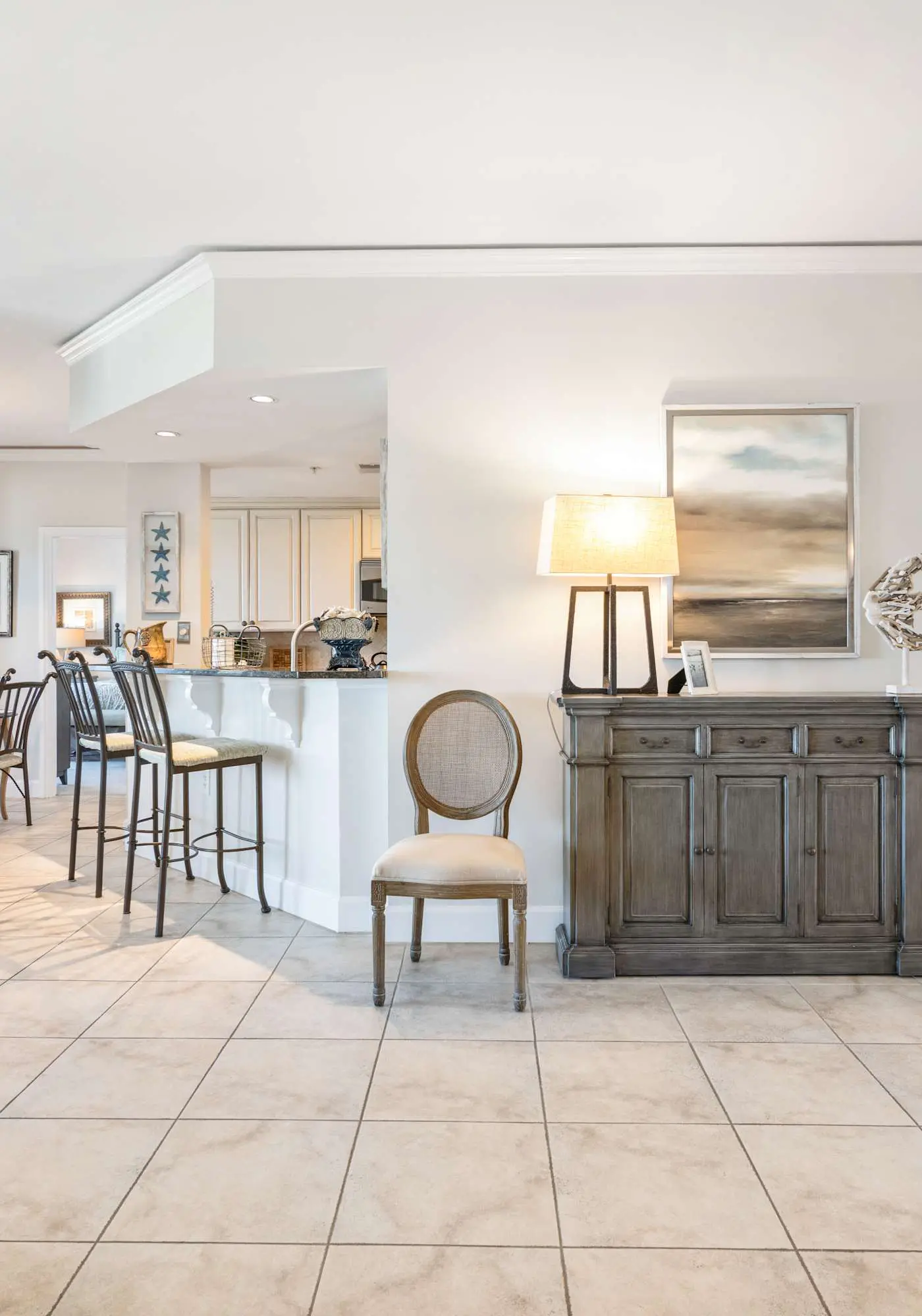 Stunning beach condo with two ocean-view balconies, shared pool & hot tub