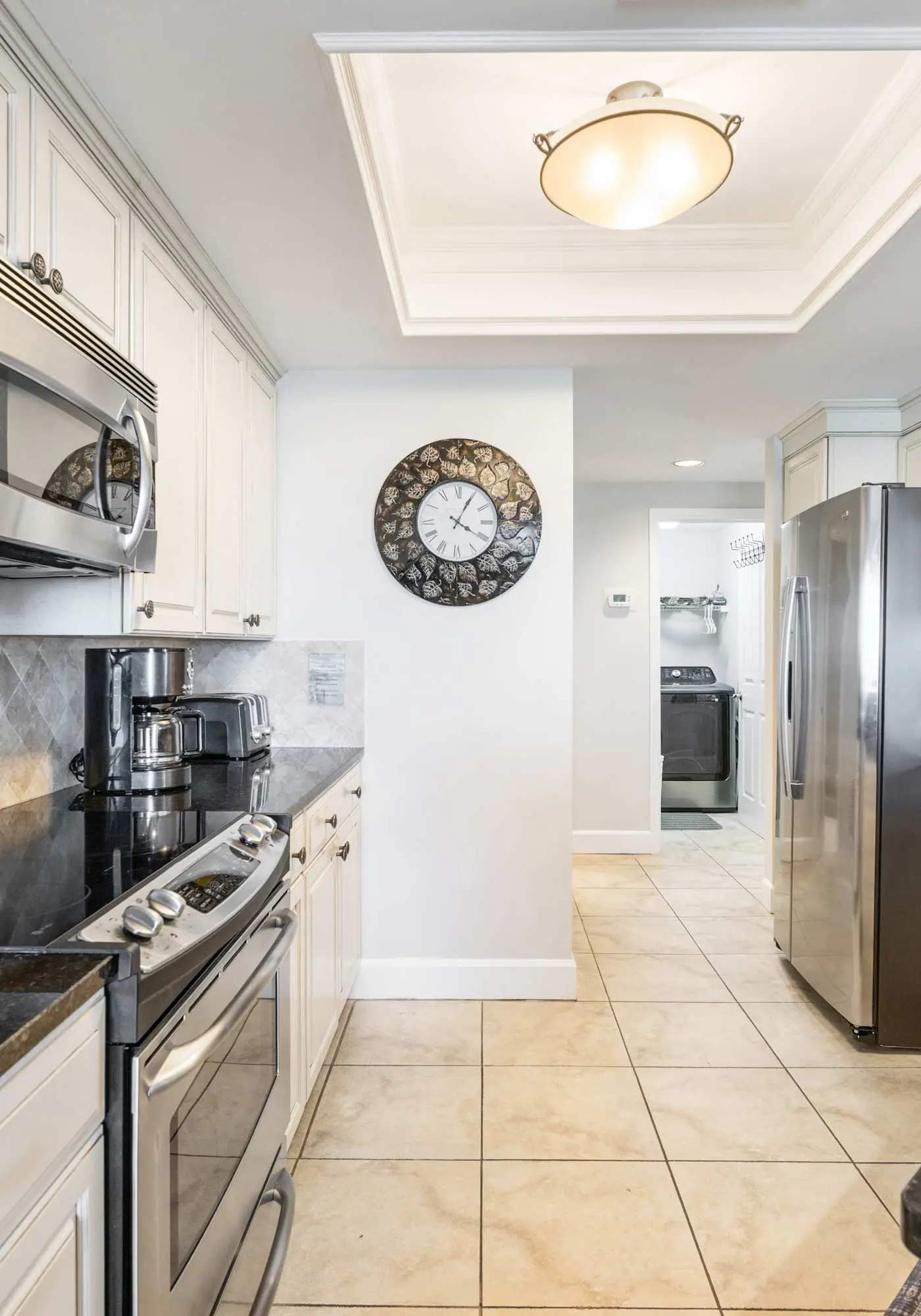 Stunning beach condo with two ocean-view balconies, shared pool & hot tub