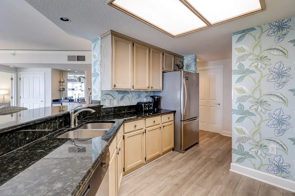 Sunlit Oceanfront Condo with Two Balconies, Wet Bar, Beach Views & WiFi
