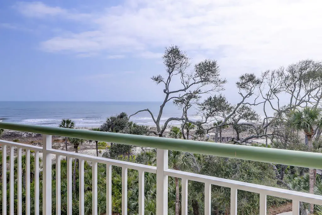 Sunlit Oceanfront Condo with Two Balconies, Wet Bar, Beach Views & WiFi