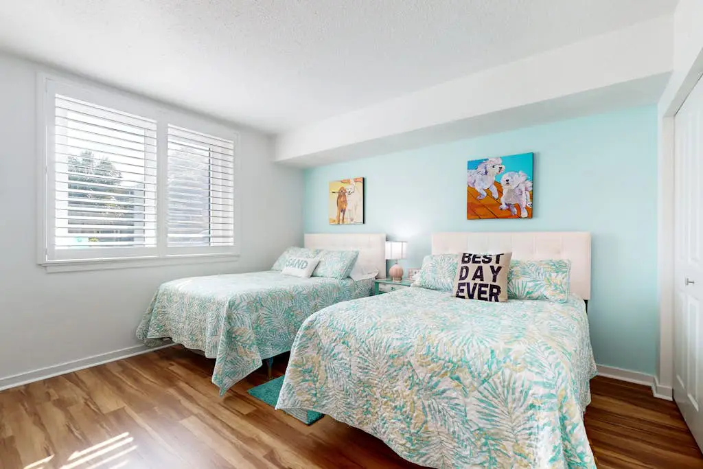 Contemporary Condo with Shared Pool, Hot Tub & Patio with Al Fresco Dining