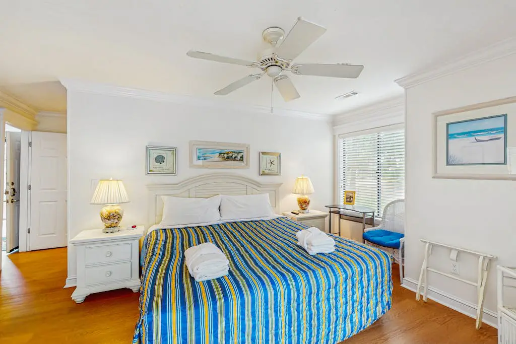 Family-Friendly Townhome with Shared Pool, Golf Course Views, and Beach Access