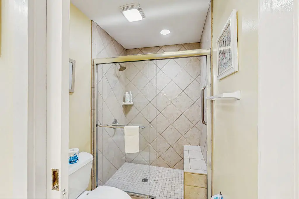 Family-Friendly Townhome with Shared Pool, Golf Course Views, and Beach Access