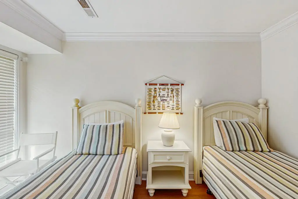 Family-Friendly Townhome with Shared Pool, Golf Course Views, and Beach Access