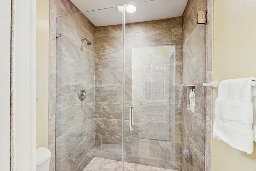 Family-Friendly Townhome with Shared Pool, Golf Course Views, and Beach Access