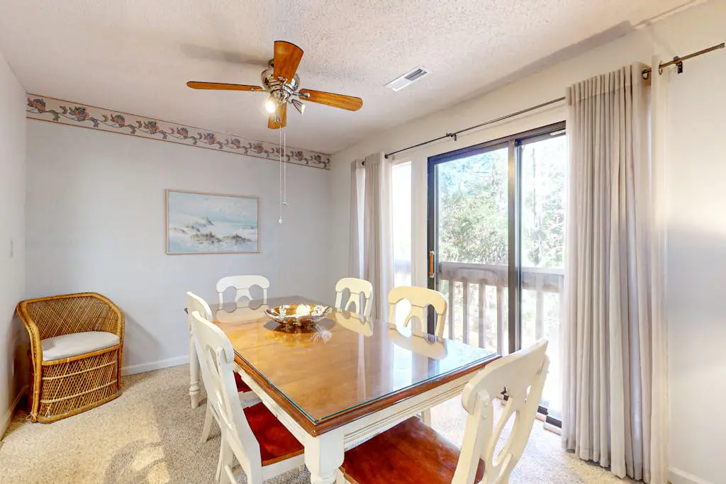 Cozy villa w/ shared pool, deck, full kitchen & more - beach access nearby