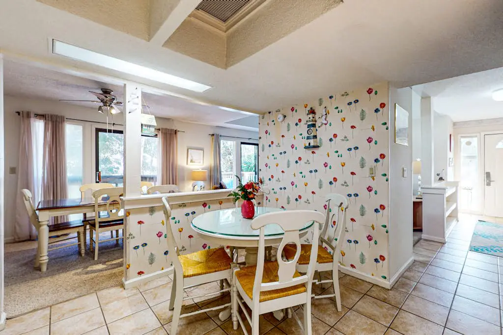 Cozy villa w/ shared pool, deck, full kitchen & more - beach access nearby