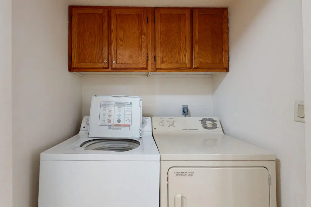 Cozy villa w/ shared pool, deck, full kitchen & more - beach access nearby