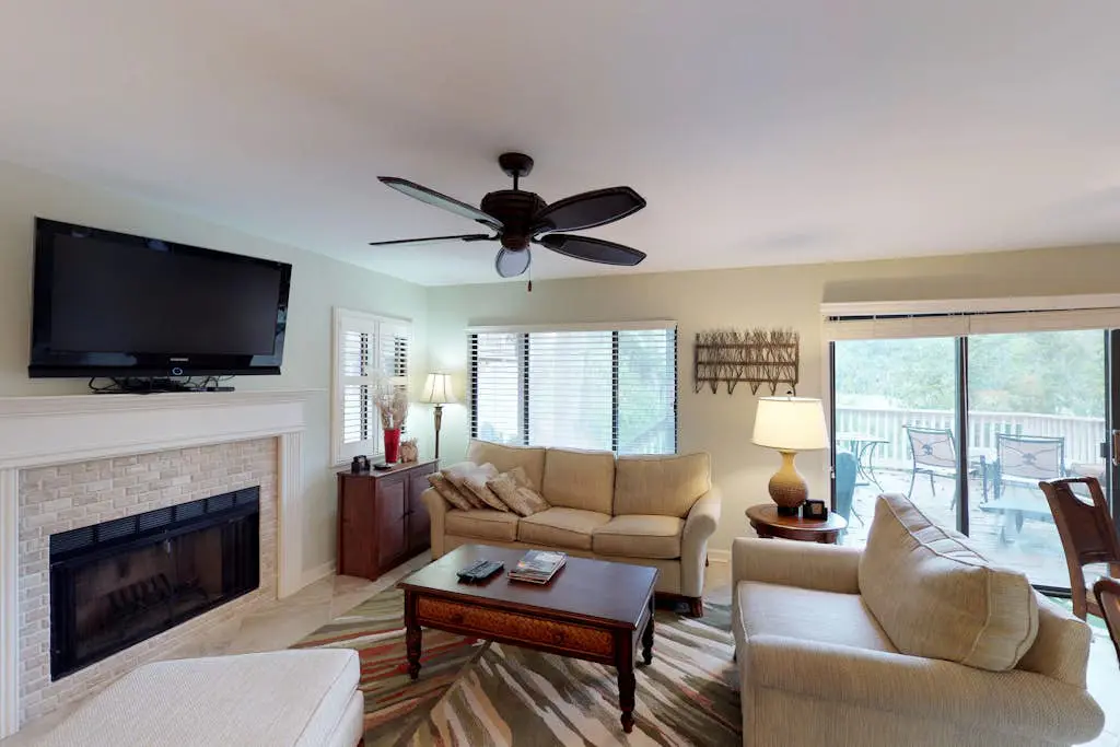 Cozy Condo w/ Lagoon and Golf Course Views, Shared Pool, and Easy Beach Access