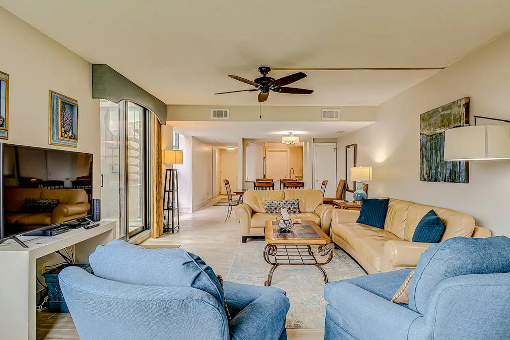 Resort Condo with Al Fresco Dining, Shared Pool, Hot Tub & Beach Access