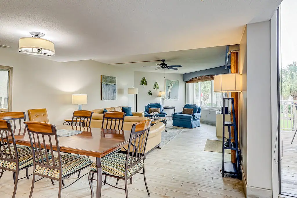 Resort Condo with Al Fresco Dining, Shared Pool, Hot Tub & Beach Access