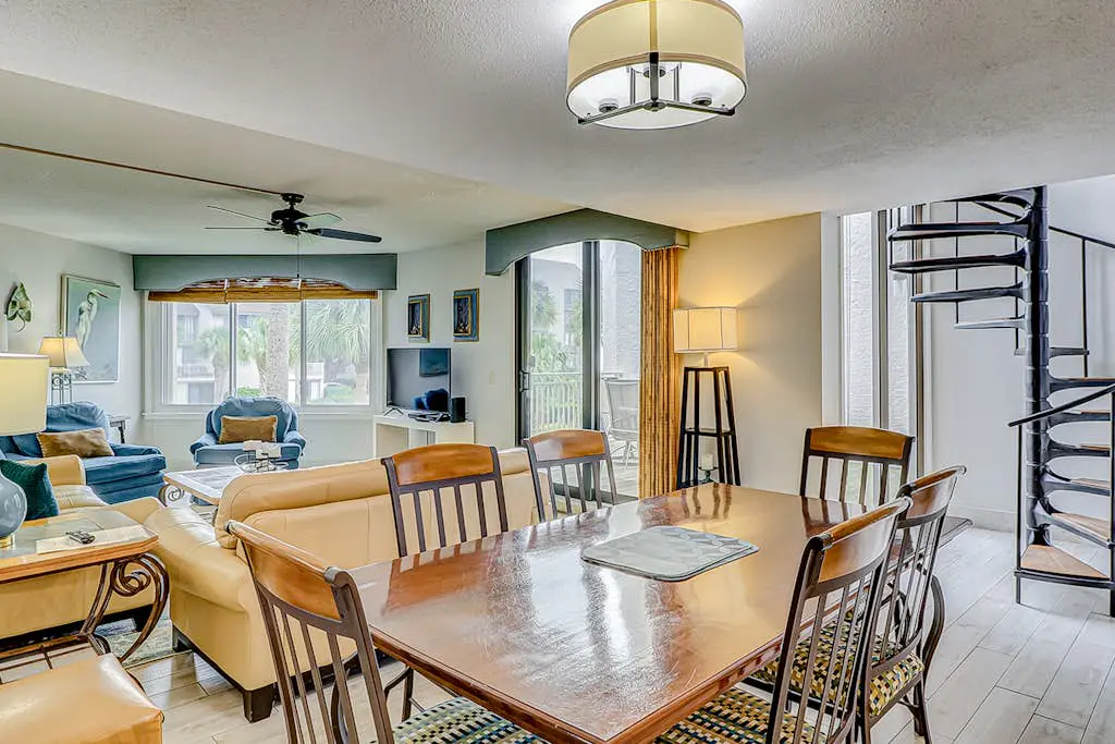 Resort Condo with Al Fresco Dining, Shared Pool, Hot Tub & Beach Access