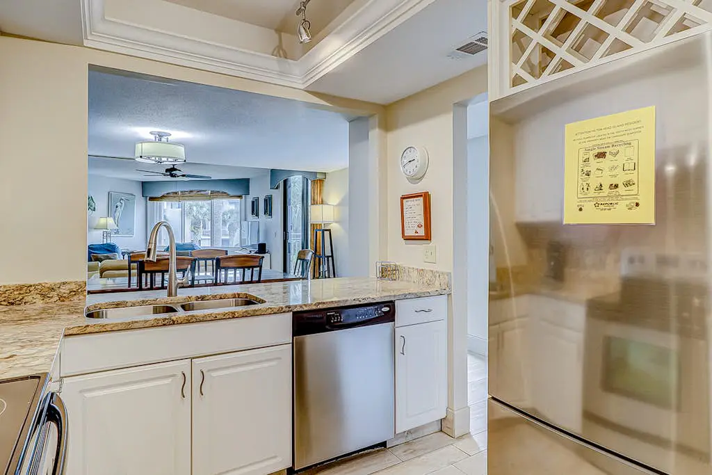 Resort Condo with Al Fresco Dining, Shared Pool, Hot Tub & Beach Access